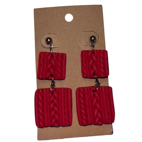 Sweater cable Knit Earrings red dangle resin holiday winter post NEW Christmas - Picture 1 of 3